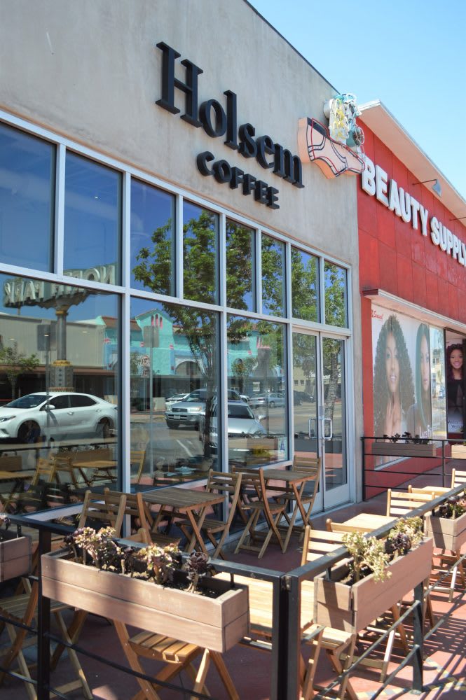 Lots-of-Restaurants